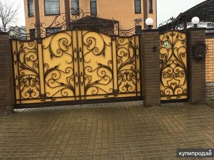 Желтые ворота