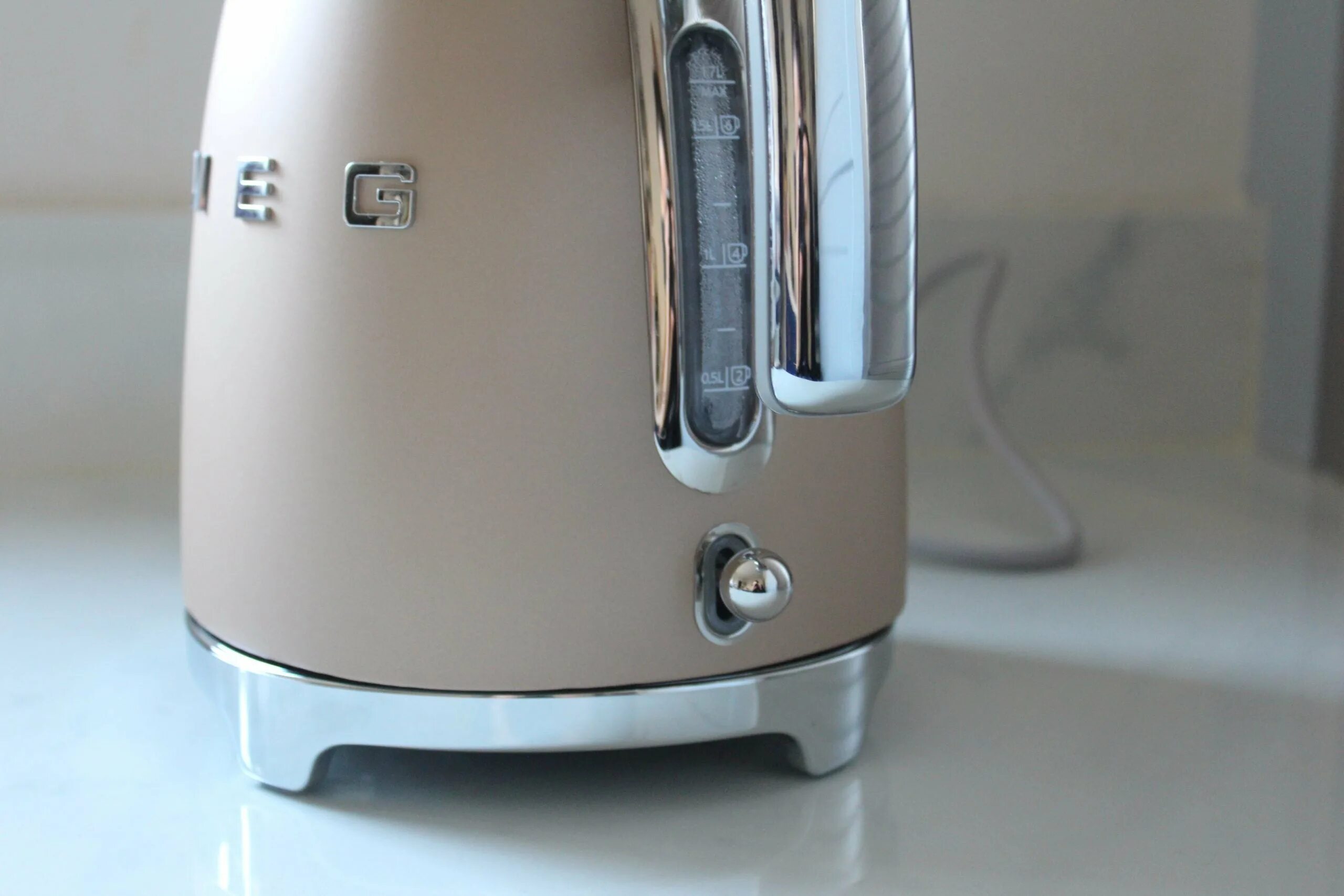 Тостер smeg tsf01 зелёный. Тостер смег шампань. Smeg шампань. Smeg шампань. Smeg шампань.