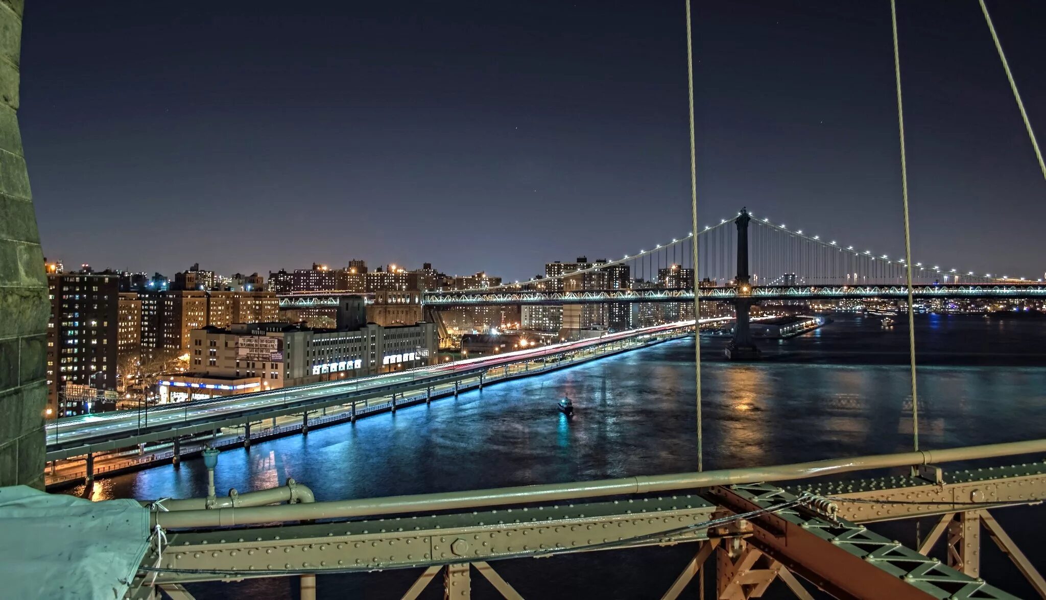 Сколько мостов в америке. Мост в Америке Бруклинский вид сверху. Голубой мост Америка. Мост в Манхэттене ночью. Манхэттен мост фото.