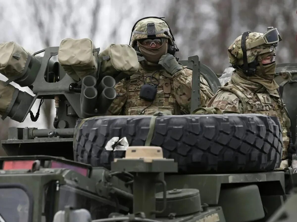 Военные нато на границе. Войска НАТО. Американские военные. Мощь НАТО. Наемники США на Украине.