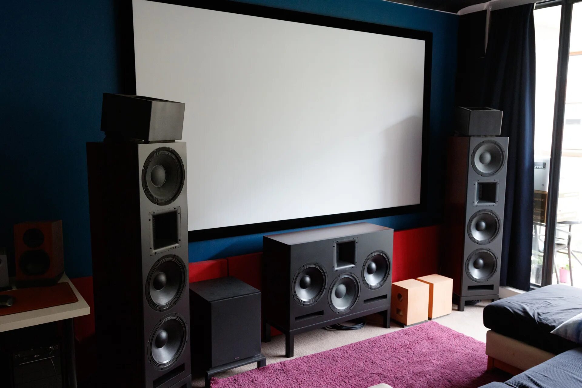 Аудио домашнего кинотеатра. Dolby Atmos 11.2 акустика. 7.1.2 Atmos. Стереосистема Dolby Atmos. Dolby Atmos for Home Theater.