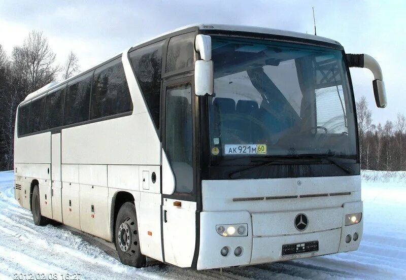 Куплю туристический автобус б у. Автобус Мерседес межгород. Автобус Мерседес межгород. 0303. Междугородный автобус Мерседес. Автобус Мерседес туристический на 40 мест.