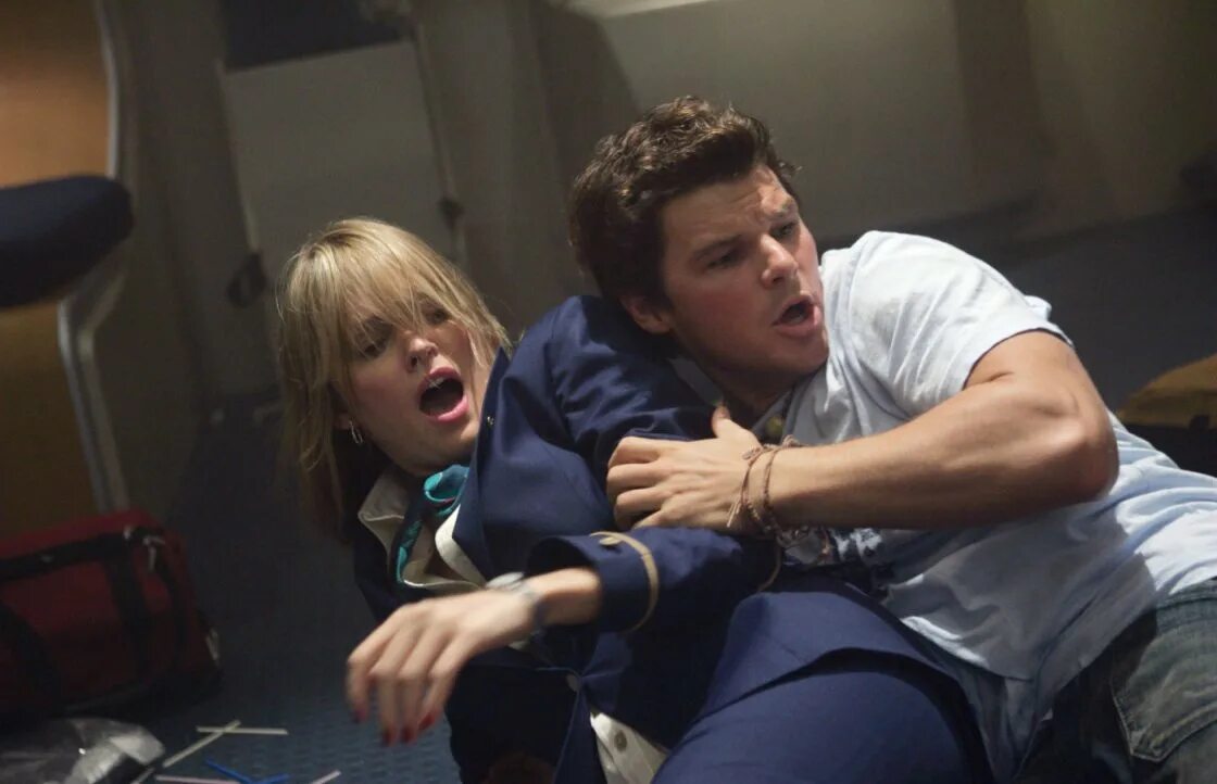 Змеиный полет 2006. Сэмюэль джексон змеи. Змеиный полет 2006 кадры. Тейлор китч змеиный полет. Змеиный полет джексон.