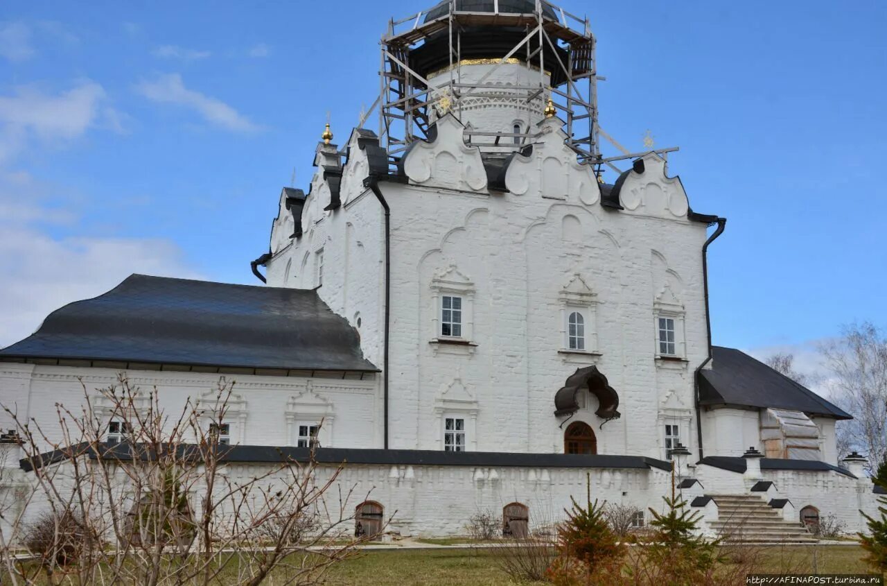 Монастырь успенской богородицы. Богородице-Успенский Свияжский монастырь. Успенский монастырь острова-града Свияжск. Свияжский Успенский монастырь Свияжск. Свияжский Успенско - Богородицкий мужской монастырь.