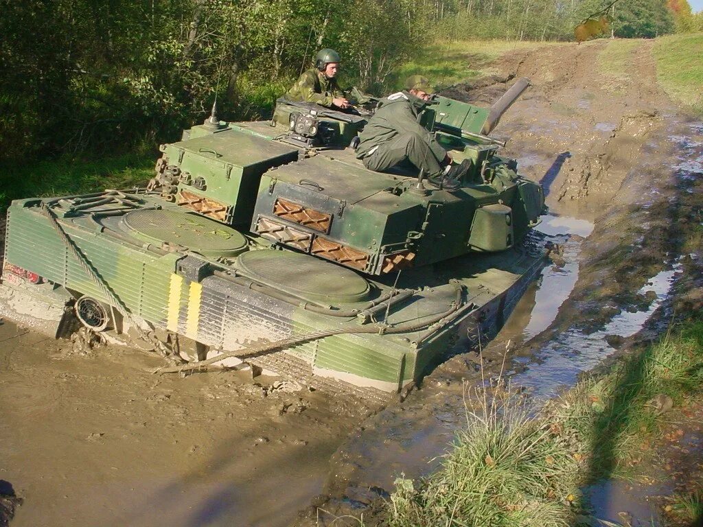 Strv 122b. Танк Stridsvagn 122. Stridsvagn 122 (Strv.122a). Stridsvagn 122b (Strv 122b).