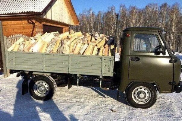 Сколько дров в уазе. Уаз 3303 бортовой с дровами. уаз 3303 с дровами березовые. уаз 3303 груженый дровами. уаз головастик бортовой дровами.