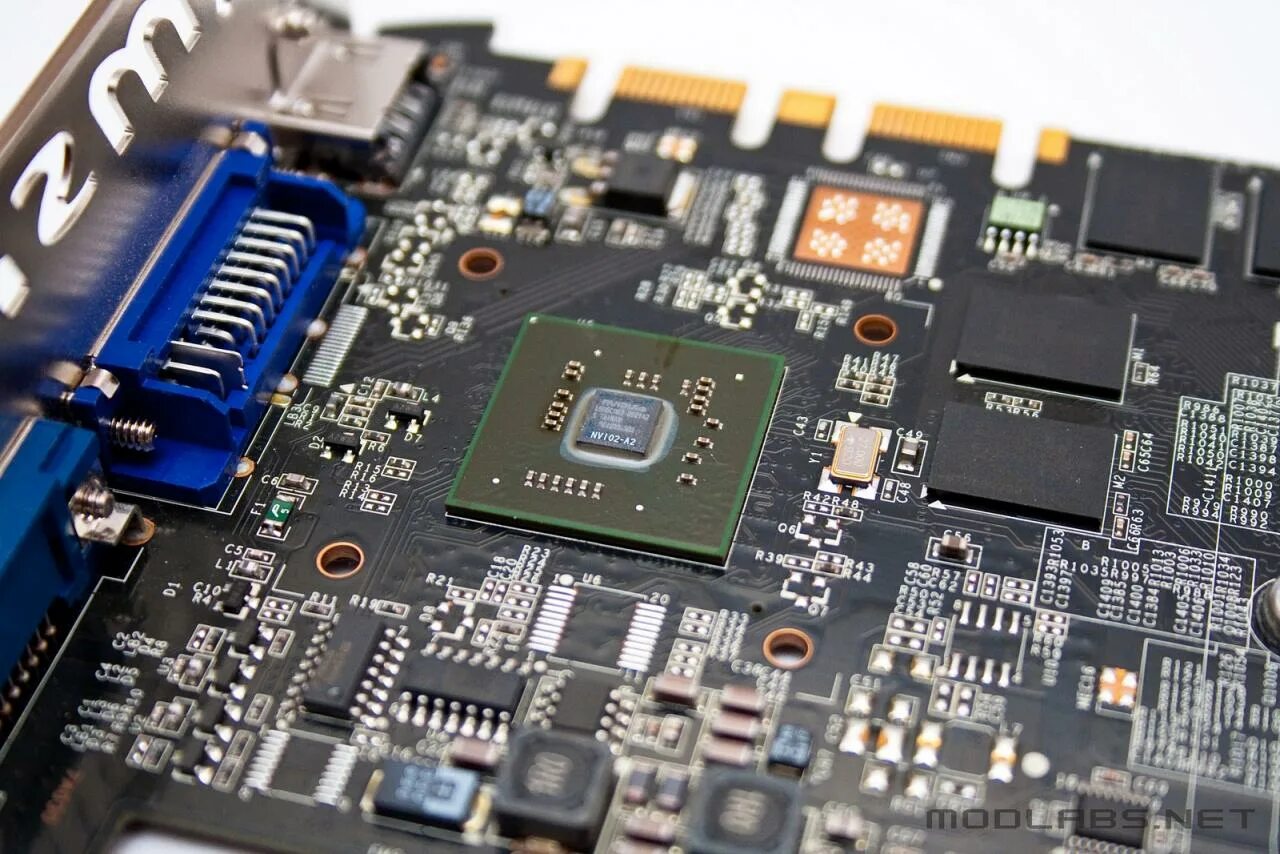 Светодиод dram на материнской плате. Msi c232. Горит индикатор cpu. Dram индикатор на материнской плате. Clr cmos aorus pro p.