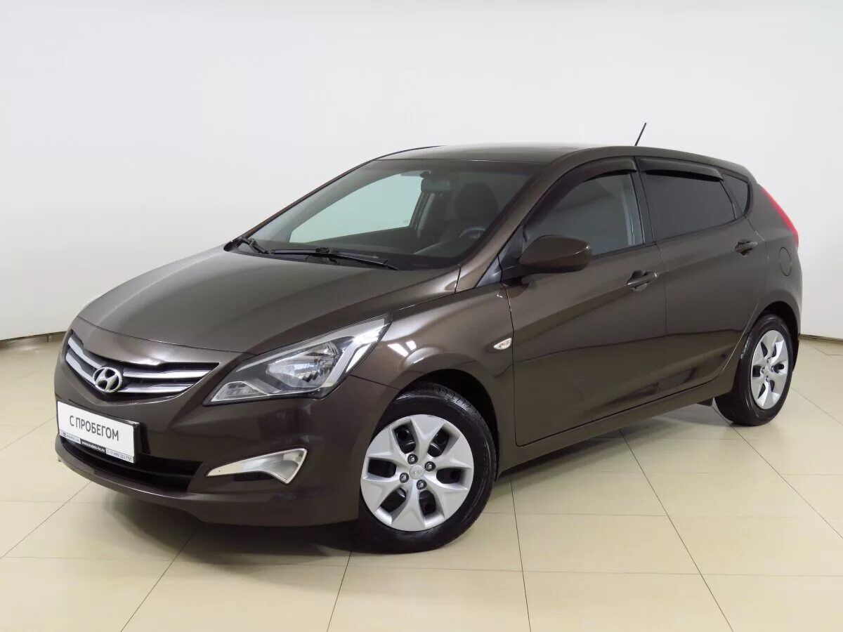 Hyundai Solaris 2015 хэтчбек коричневый. Hyundai Solaris 2015 хэтчбек. Hyundai Solaris 2015 коричневый. Хендай Солярис хэтчбек 2016. Хендай солярис 2015 года хэтчбек