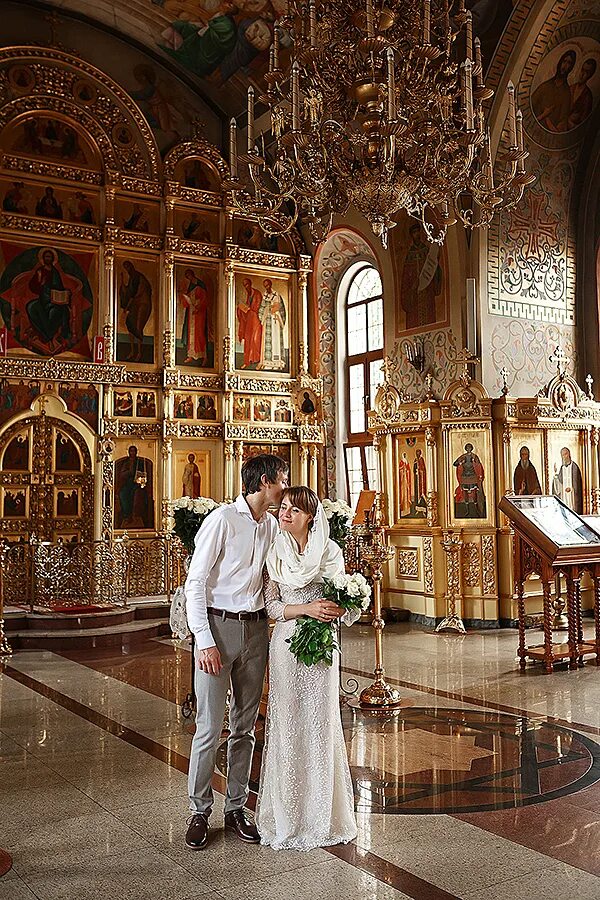венчание в каком храме. венчание. венчальные платья для церкви. венчание в каком храме. никита зверев священник венчание.