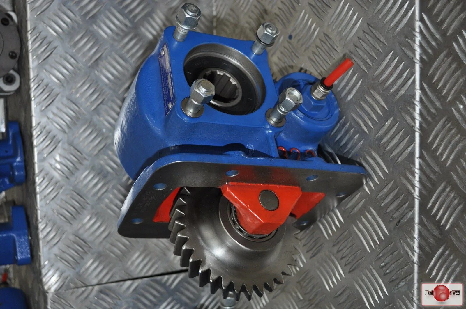 Коробка отбора мощности zf 351ae+ad pto murat makina san. Коробка отбора мощности ман тгс. Коробка отбора мощности ман л 2000. Коробка отбора мощности 1605-010. Коробка отбора мощности ивеко.