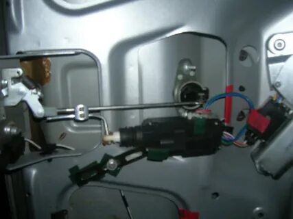 Центральный замок не закрывает двери