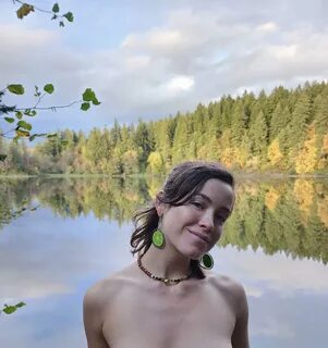 uSelenaKyle94: NaomiWildman3 on Reddxxx the NSFW Browser.