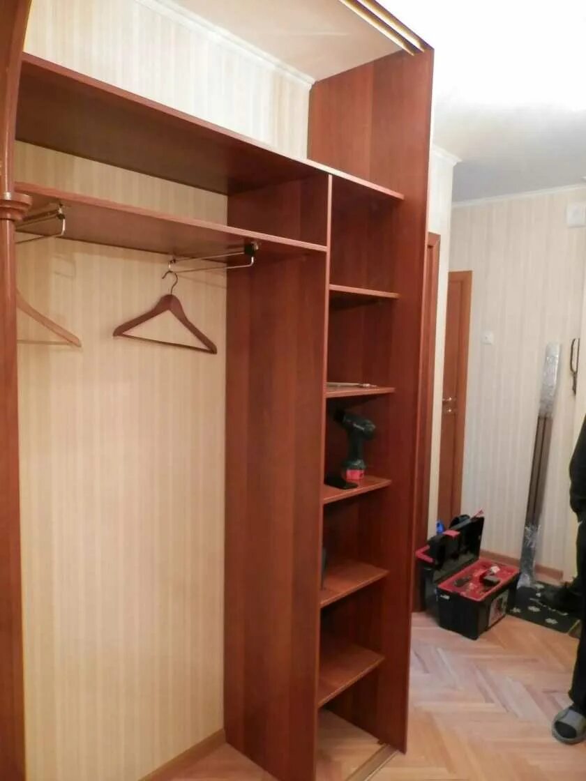 Изготовить шкаф купе прихожую. Узкий встроенный шкаф. шкаф в коридор своими руками. небольшие встроенные шкафы в прихожую. самодельный шкаф в прихожую.