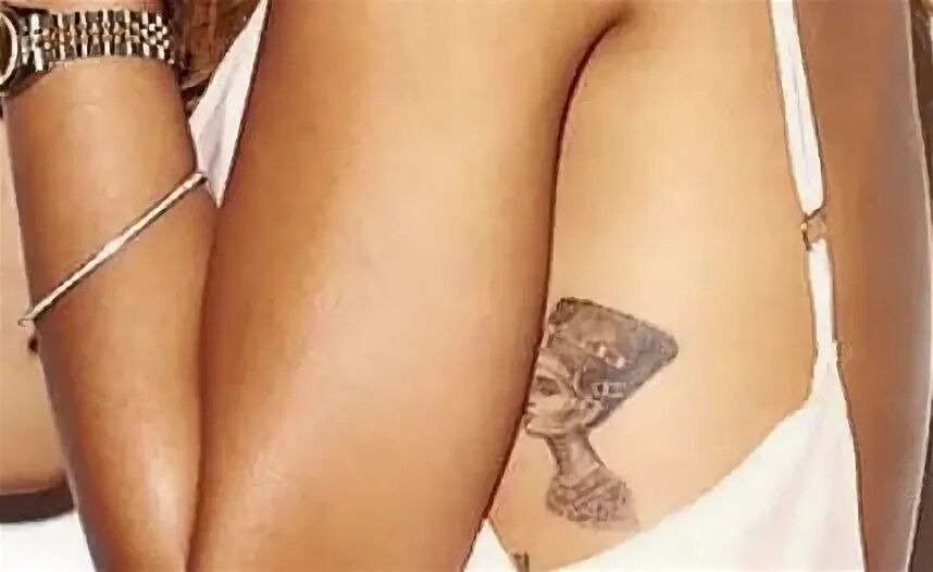 Лев подмышки. Тату на бицепс для мужчин лев. Сказка про льва. Лев подмышки. Мышиный лев.