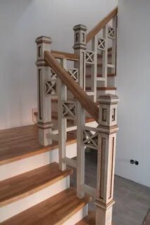 Столб для лестницы