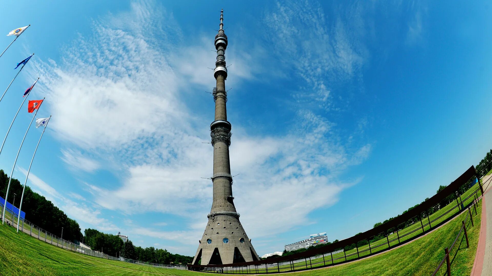 Мир и башня сочетание. Останкинская телевизионная башня. останкинская телебашня. 1960-1967. останкинская телебашня 540 метров. территория останкинской телебашни.