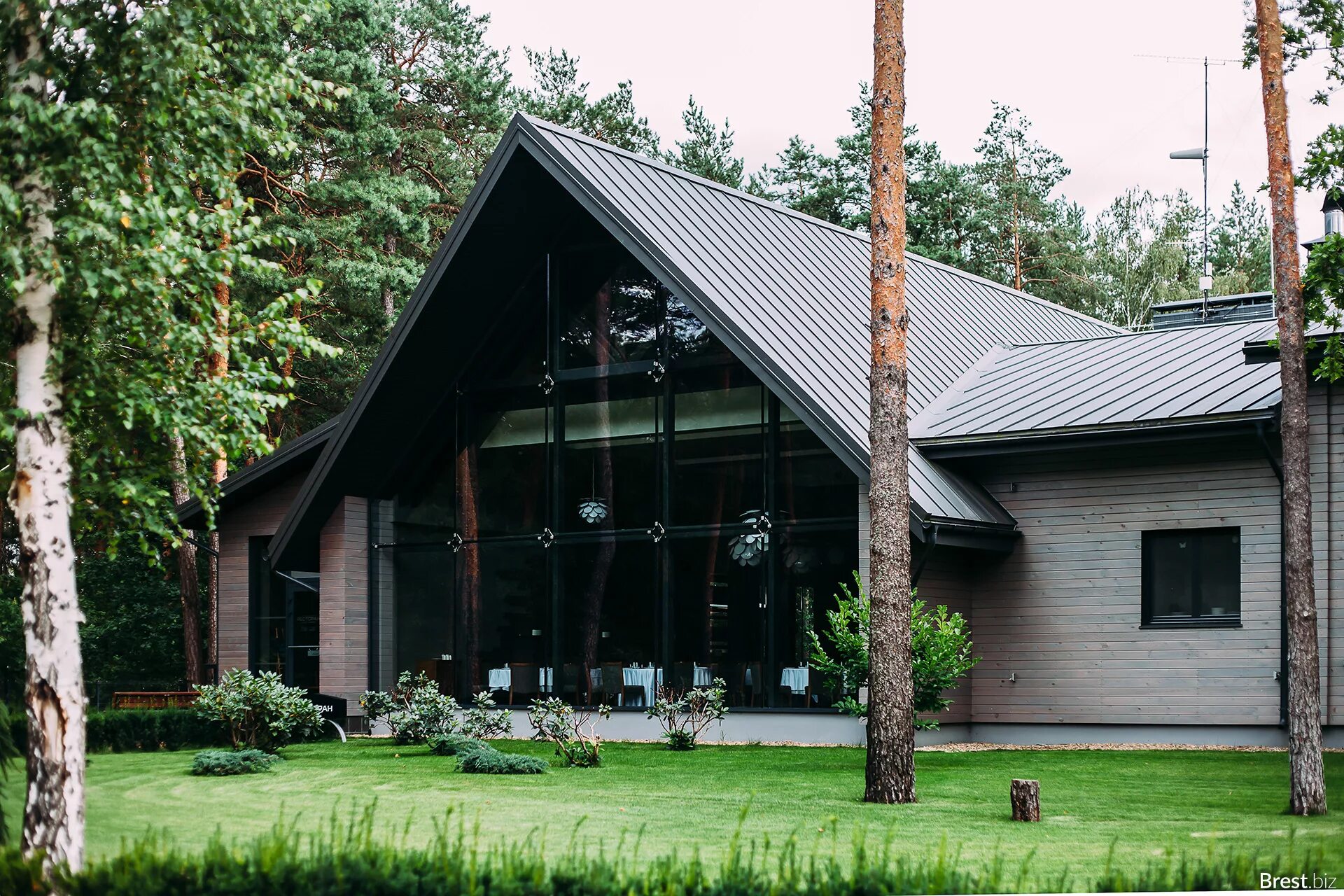 Chalet greenwood брест. Шале гринвуд беларусь. Белое озеро беларусь шале гринвуд. Шали гринвуд. Шале гринвуд брест.