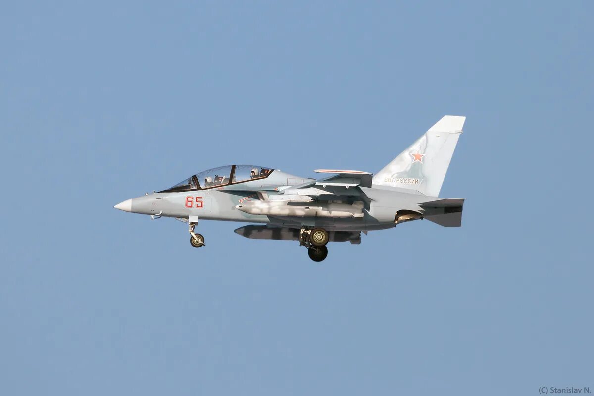 Русский як. Русский як. Русский як. Як-130 армавир. Авиабаза армавир.