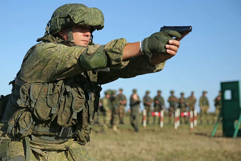 Армейские учения. Российская армия учения. Солдат Российской армии. Учения в армии. Лучшие войска рф