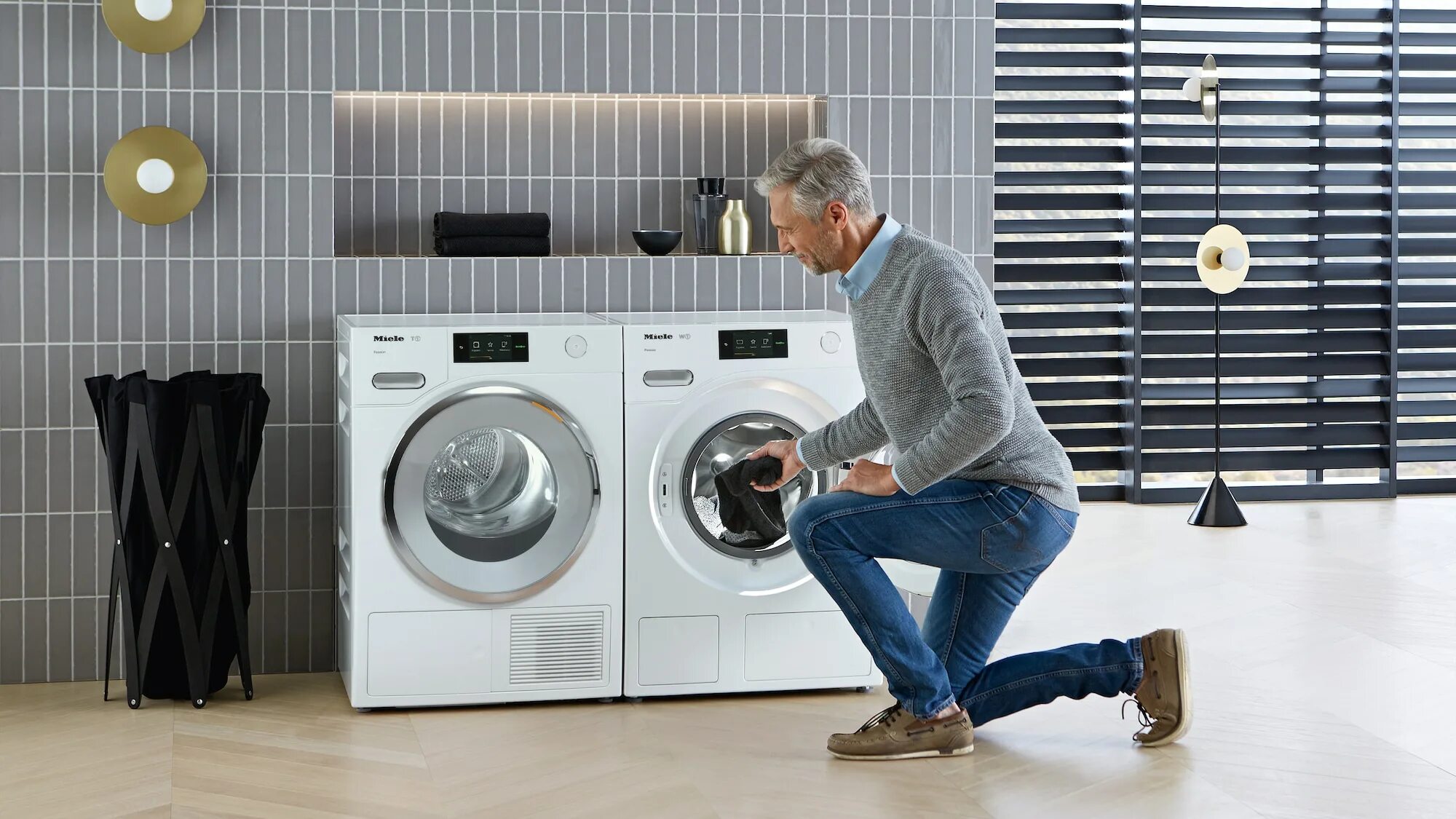 Miele professional pw6065. Ремонт милли. Стиральная машина miele klein 6941. Коммерческая стиральная машина. Стиральная машина miele w4146.