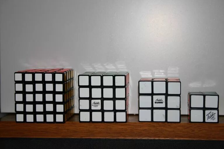 Кубик с разными цветами. 4x4 кубик рубика мировой рекорд. Кубики разных размеров. 1. Сортировка по цвету.