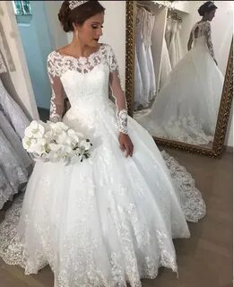 Свадебное платье пышное с кружевом