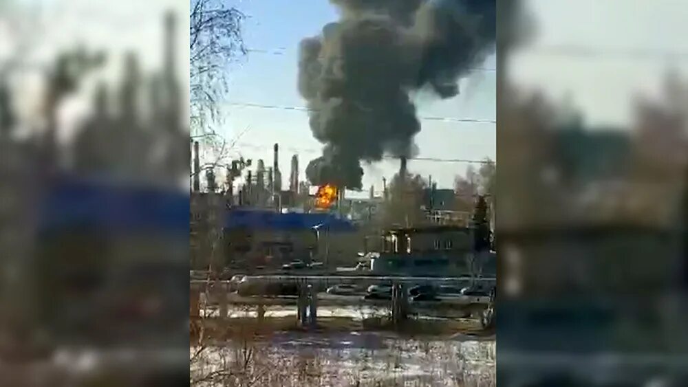 Взрыв на рязанском нефтезаводе. Пожар на НПЗ В Рязани. Пожар на Рязанском нефтезаводе. Пожар на Рязанском нефтезаводе в 2024. РНПК пожар.