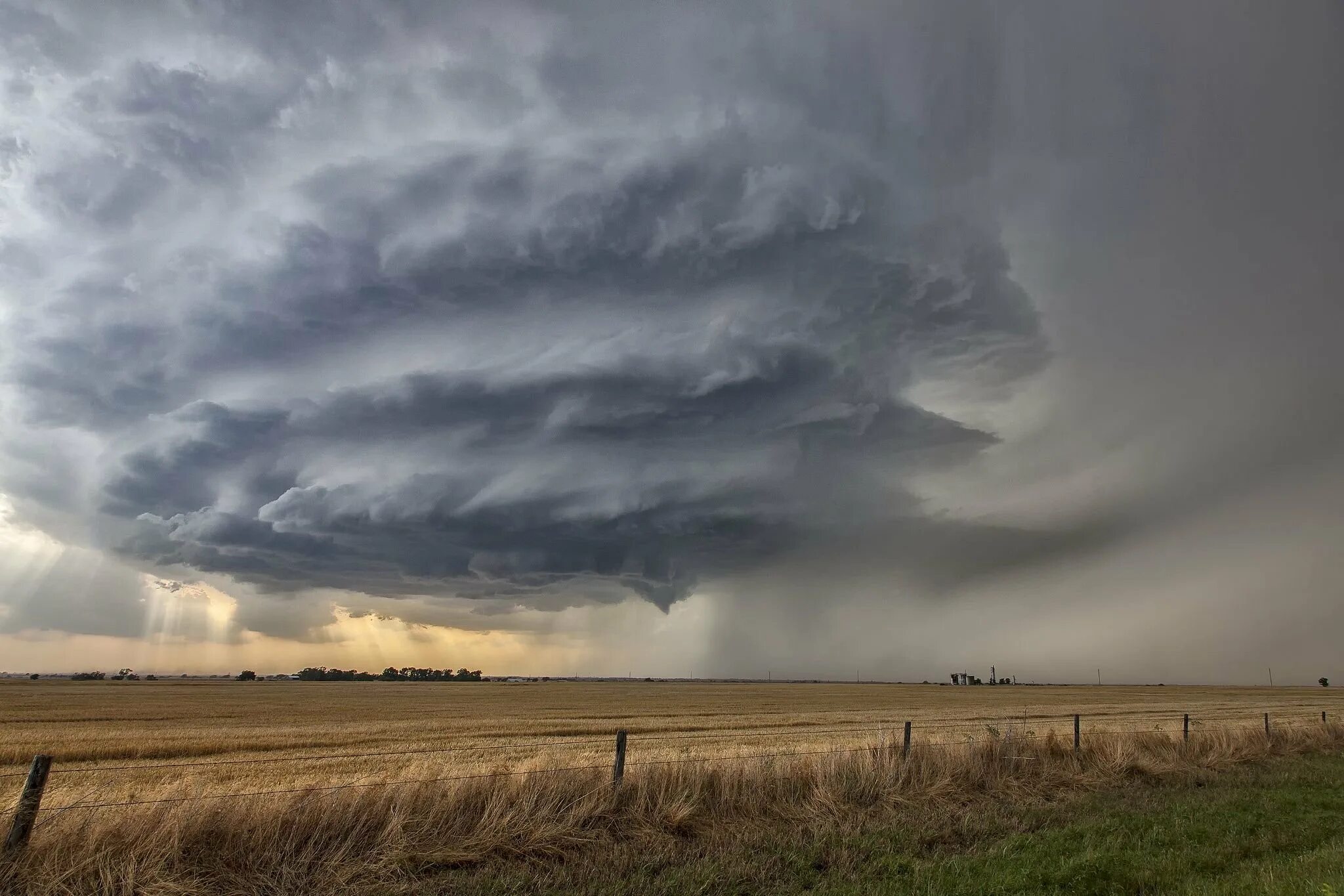 З туч. Кучевадождевые облака. Грозовое небо. З туч. Дождливое небо.