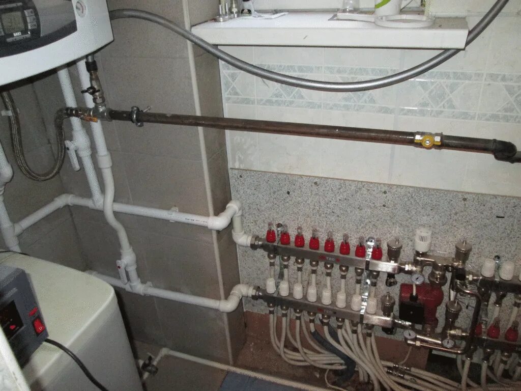 Тёплый пол водяной обвязка. Обвязка электрического котла протерм. Обвязка теплых полов. Обвязка коллектора радиаторного отопления. Обвязка тёплого пола водяного.