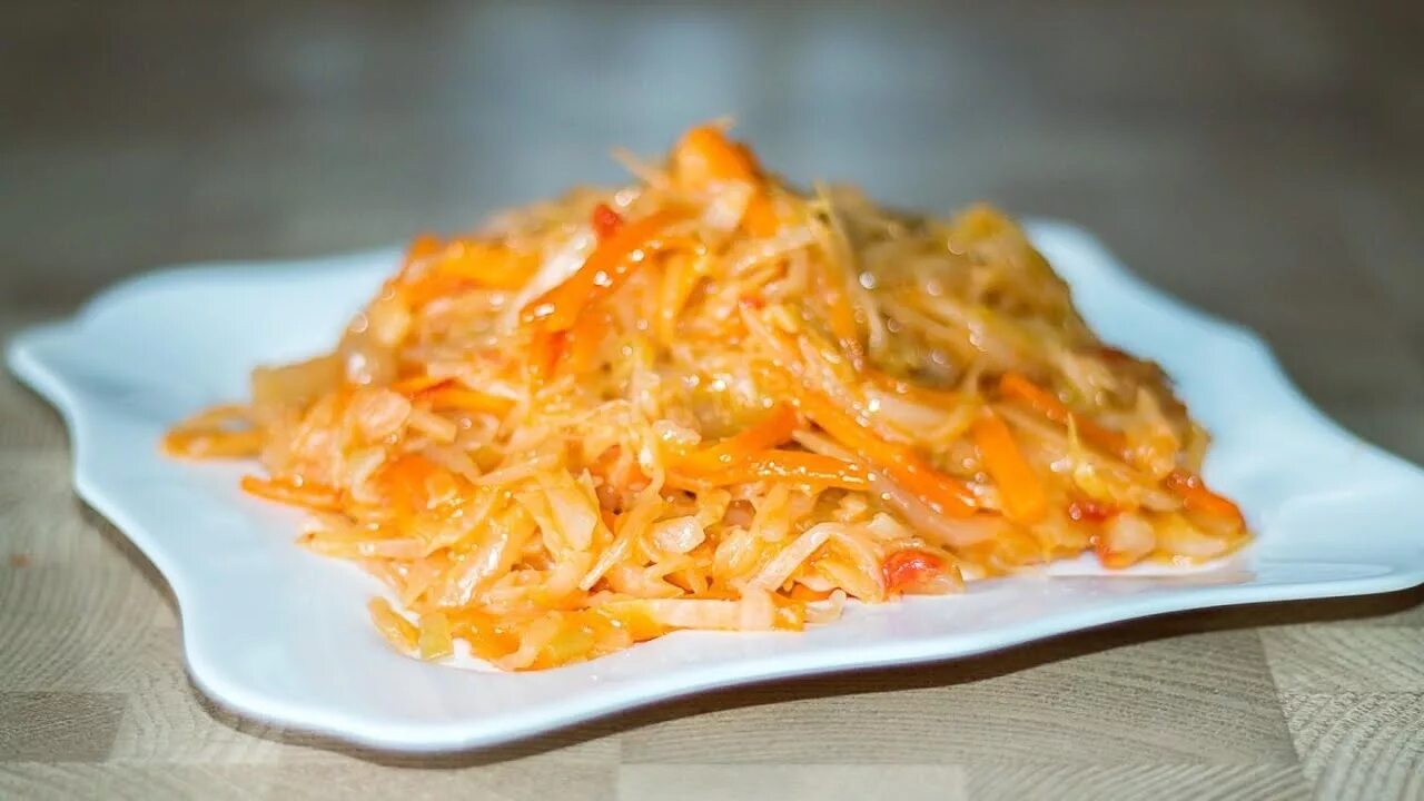 Как приготовить тушеную капусту с морковью