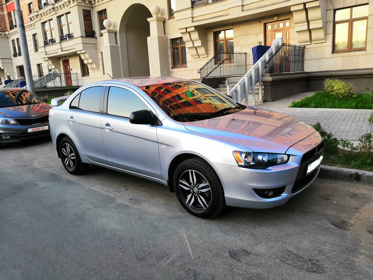 Митсубиси лансер 2010. Mitsubishi Lancer 2010. Mitsubishi Lancer x 2010. Шевроле Лансер 2010 года.