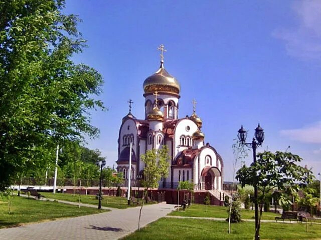 П шолоховский белокалитвинский район. Храм в посёлке Шолоховском. Церковь Шолоховский белокалитвинский район. Поселок Шолоховский белокалитвинский район. Посёлок Шолоховский Ростовская область.