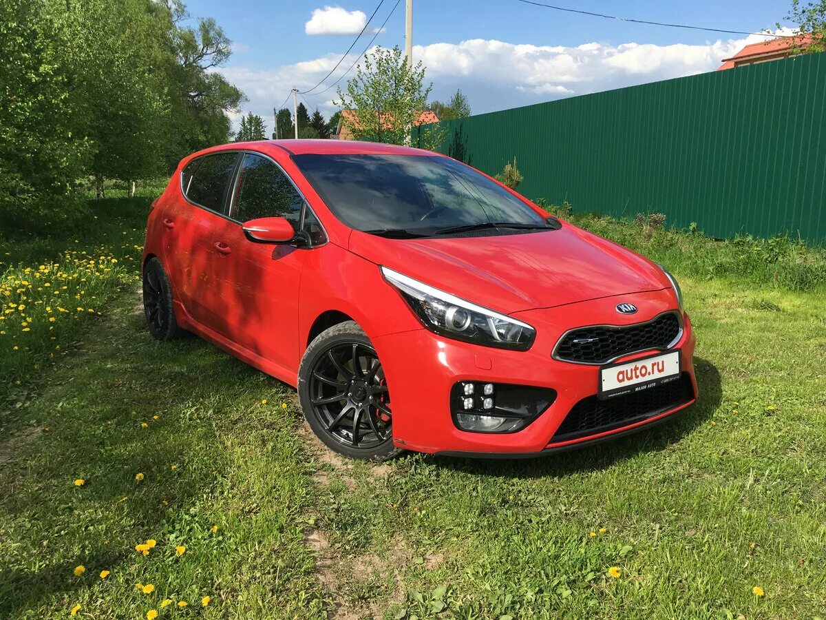 Kia Ceed красный. Киа СИД красный купе 2013. Kia Ceed Red Coupe. Красный Kia Ceed купе. Киа сид 2017 купить