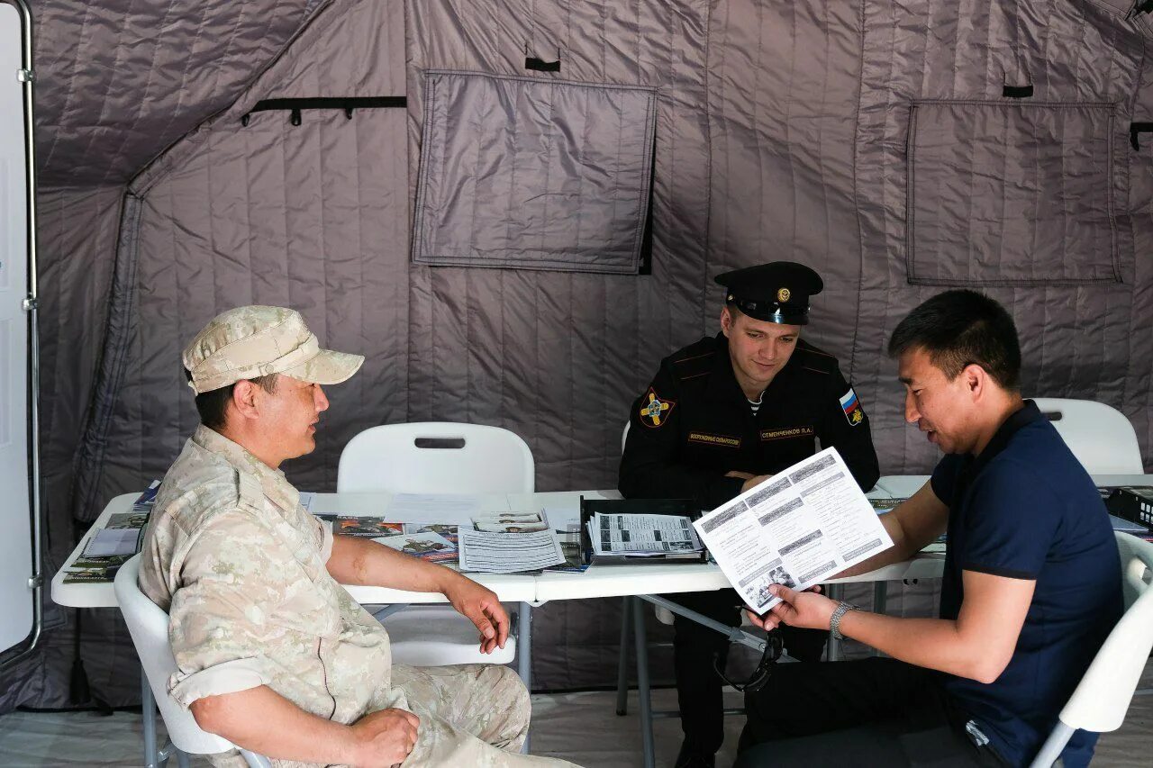 Поступление на военную службу по контракту. Служба по контракту астрахань. Служба по контракту астрахань. Набор на военную службу. Приглашаем на военную службу по контракту.