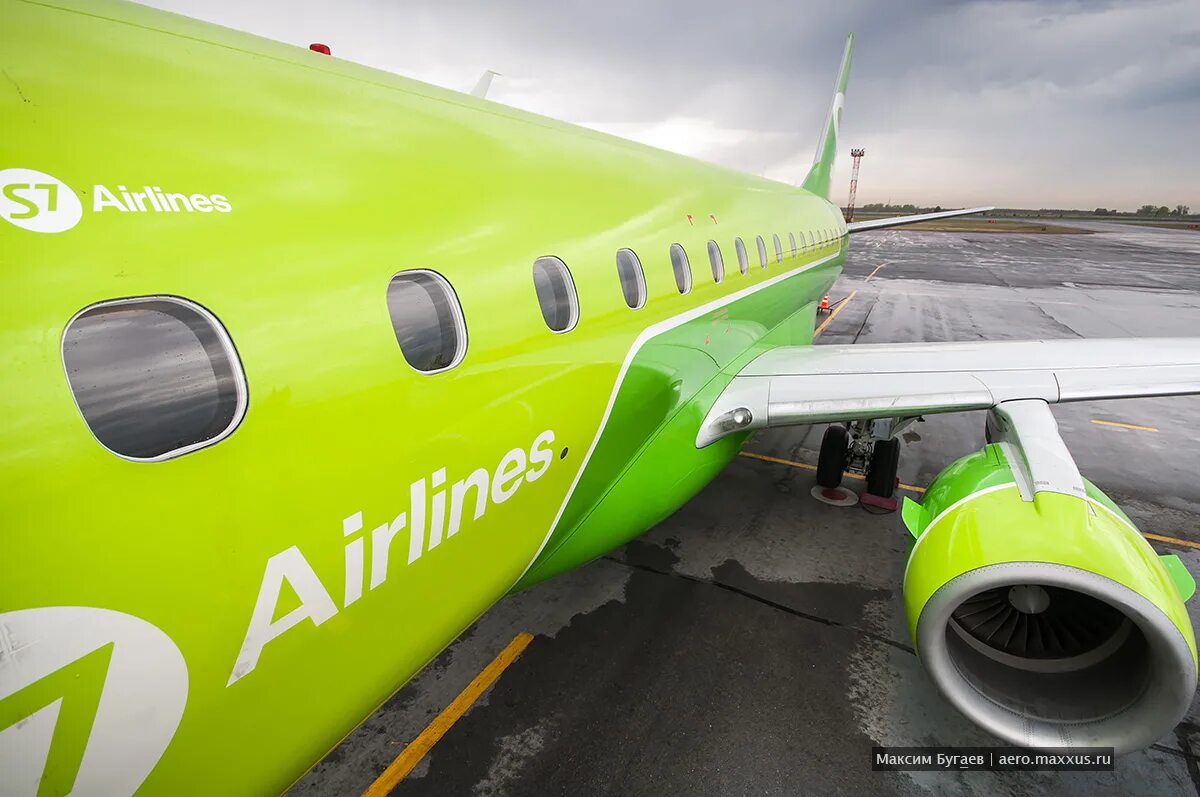 Эмбраер самолет s7. Эмбраер 170 s7. Самолёты авиакомпании s7 Airlines. Embraer s7 Казань. Купить авиабилет s7 airlines