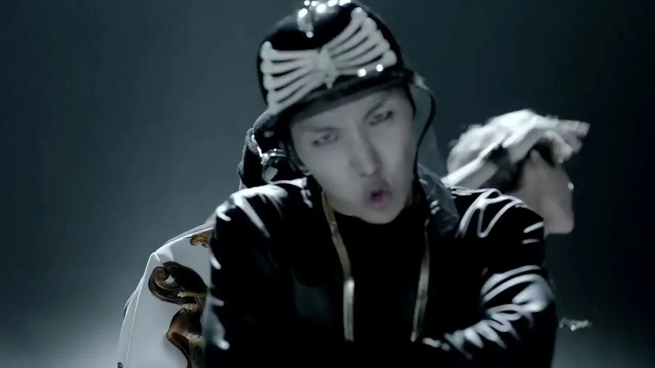Bts we are bulletproof the. Бтс буллетпруф. чонгук we are bulletproof pt 2. we are bulletproof pt.2 bts джин. bts we are bulletproof pt2.
