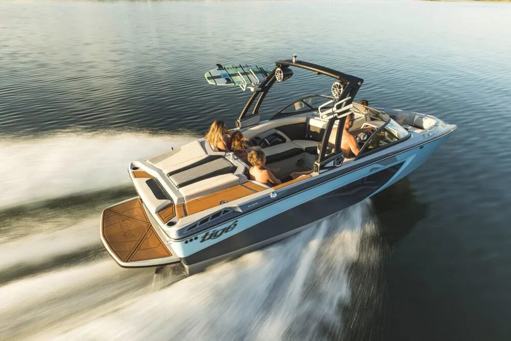 The best boats. Sport fishing boat. Катер гластрон. Sport fishing motor boat. Обводы катера chris craft.