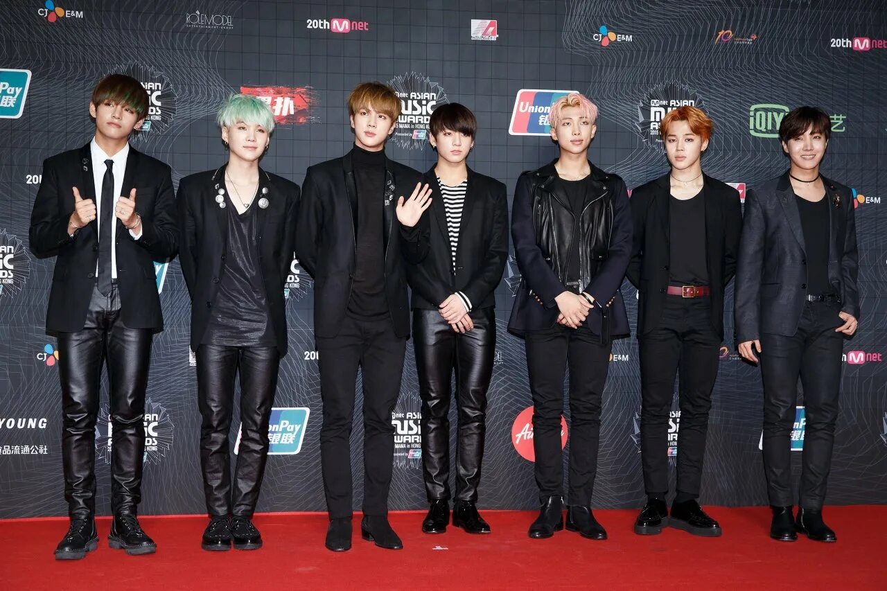 Когда вышли bts. Группа бтс 2014 года. бтс 2015. группа бтс 2015. bts группа корейская 2015.