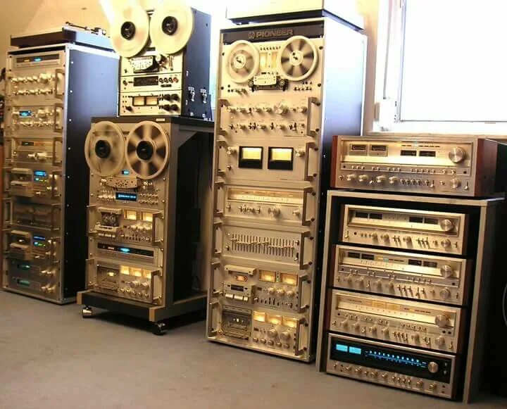 Музыкальные комиссионный. Pioneer Rack Vintage. Pioneer Rack ja-r2,. Rack Pioneer Blu. Studio recording Vintage.