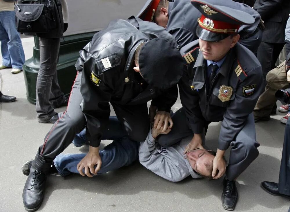 Милиционер. Неповиновение сотруднику полиции. Дело митинских милиционеров. Милиционер нетрадиционной ориентации. К чему снится полицейский в форме