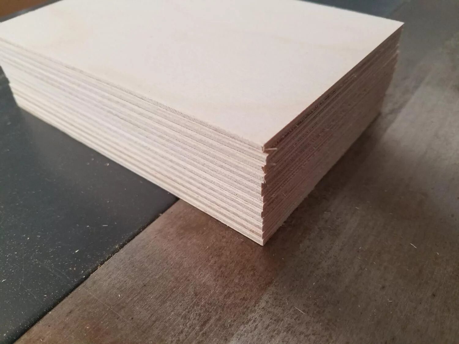 Фанера 1 кв м цена. Baltic Birch plywood. Birch plywood 3mm. Birch plywood Sheet. Фанера 3 мм 2/2.