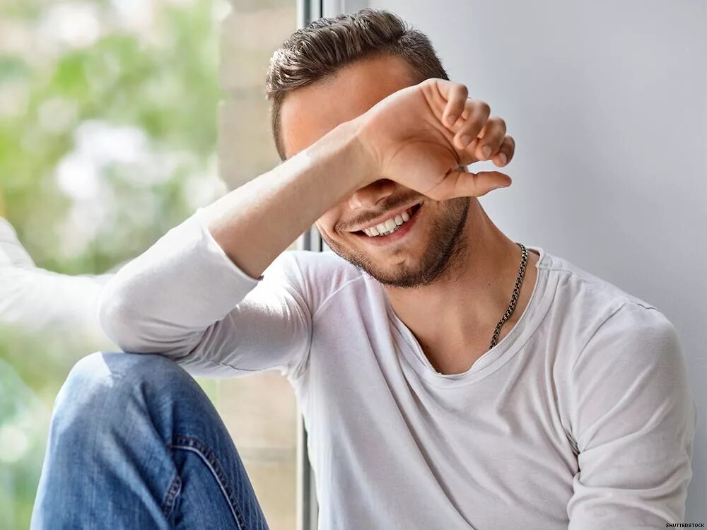 Мужчина интроверт в отношениях. Мужчина интроверт в отношениях. Интроверт и экстраверт. Мужчина интроверт в отношениях. Парень и девушка интроверты.