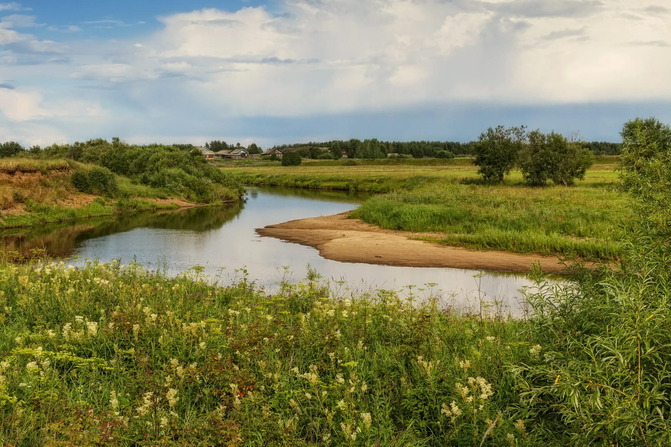 Река чуваш. Река волга в чувашии. Река чуваш. Река волга поволжье. Река сура ульяновская область.