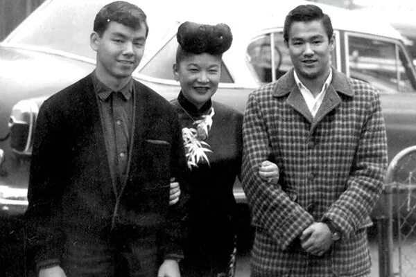 Острые козырьки в клубе сабини. Азербайджанцы в москве фильм комедия. Роберт ли брат брюса ли. Донхэ неудачные фото. Питер ли брат брюса ли.