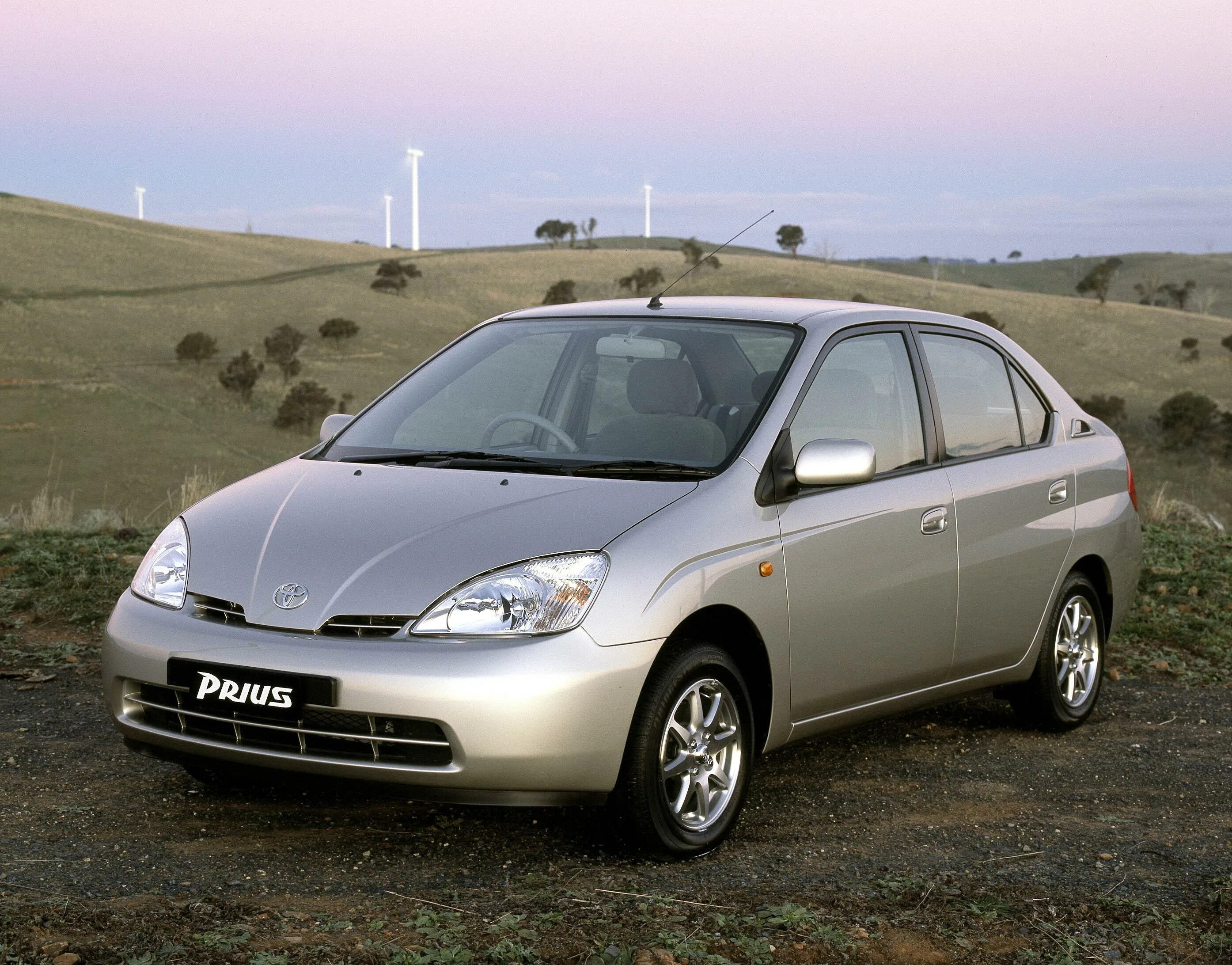 Гибрид с 11. Toyota Prius 11. Toyota Prius 2001. Toyota Prius nhw11. Toyota Prius 1998.