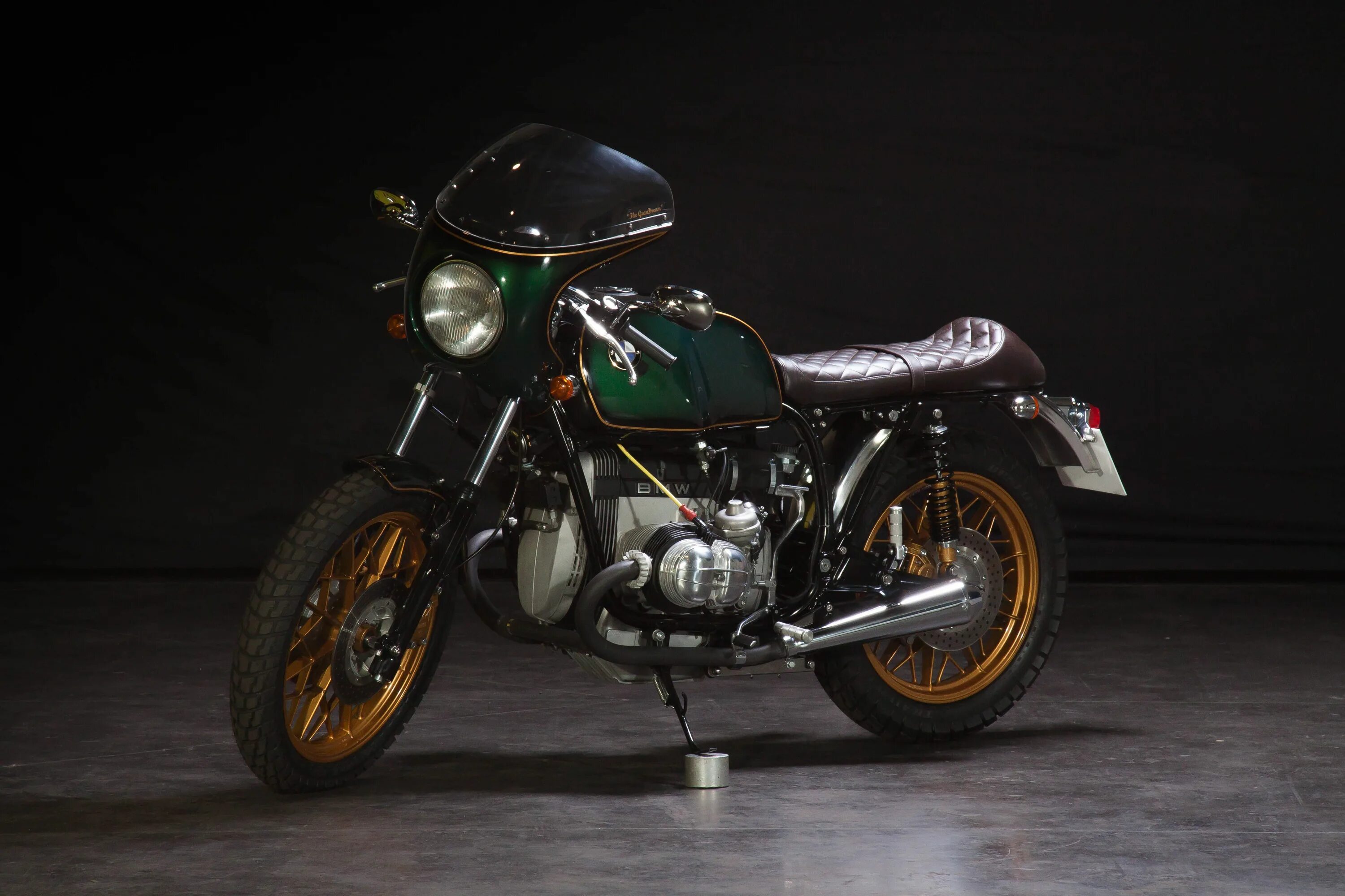 C 100 r 5. Bmw r100 cafe racer. bmw r100rs cafe racer. bmw r60 cafe racer. бмв р 100 каферейсер.