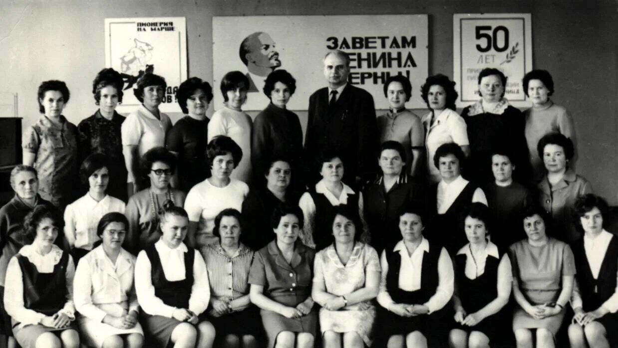 Сош 2 коряжма. Коряжма школа 2. школа 3 коряжма выпускники 1986 года. коряжма школа №10 выпуск 1987 года. коряжма школа 2 выпуск 1997 года.