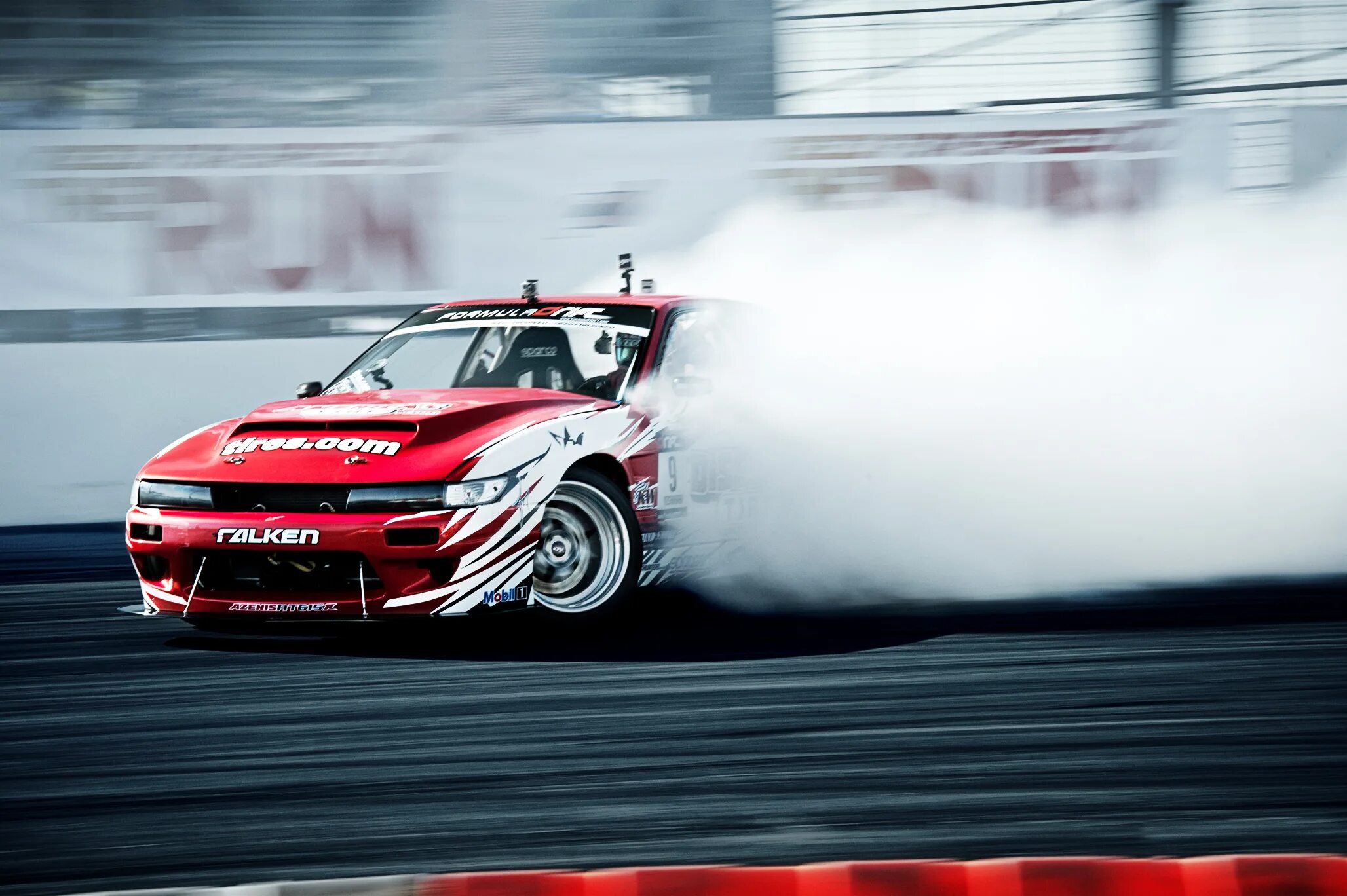 Крутой занос. Silvia s13 Formula Drift. Nissan 240sx Daijiro Yoshihara. Nissan Silvia v дрифт. Nissan 240sx Drift Smoke.