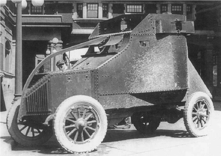 Первые бронемашины. Renault 1914 armoured car. Austin бронеавтомобиль первая мировая. Первые бронемашины. Первые бронемашины.