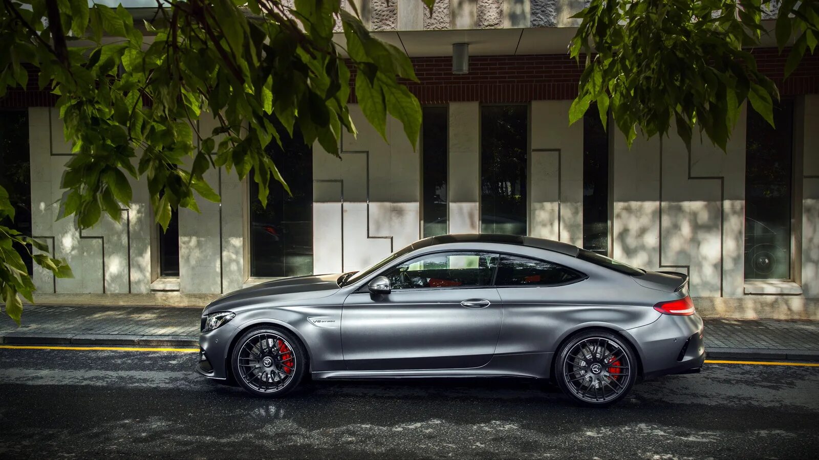 Mercedes coupe 2024. Mercedes c63 AMG Coupe. C63s AMG Coupe. Mercedes AMG c63 s Coupe 2020. C205 AMG Coupe.